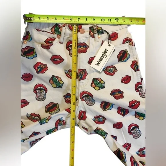 Wrangler Read My Lips Jeans Barrel 652 High Rise Barrel jeans size 27x31 new - Picture 9 of 9